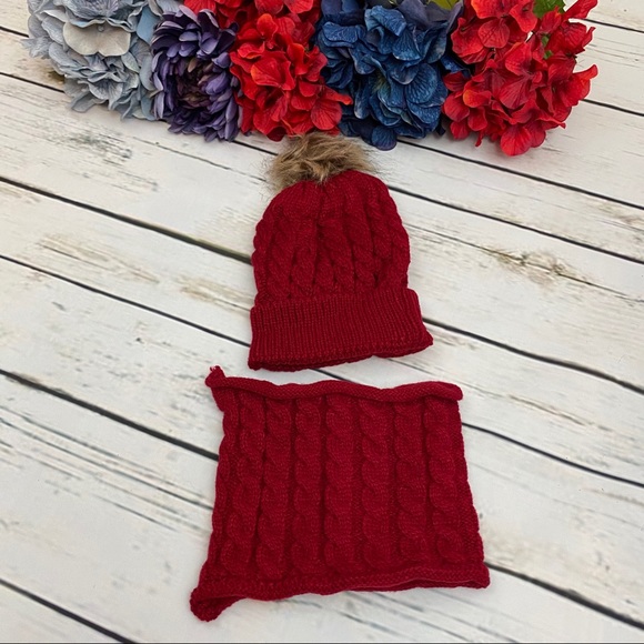 Infant/Baby Red Hat with Pom Pom & Ring Scarf - Picture 5 of 11